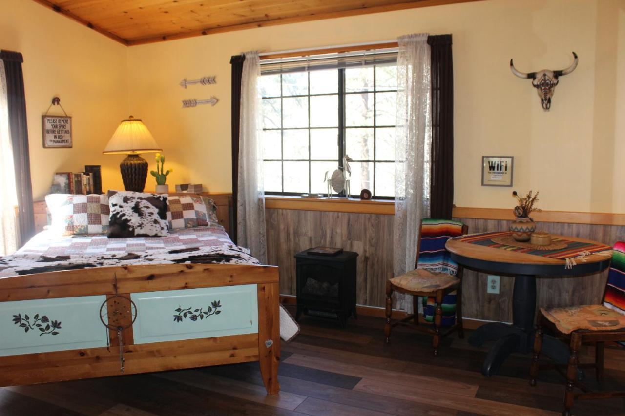 The Old Bear Bnb Pine Mountain Club Экстерьер фото